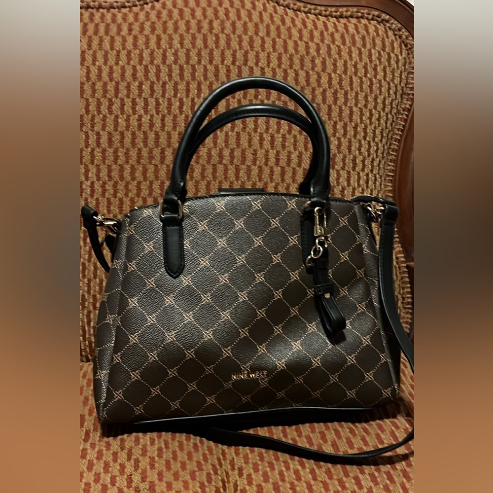 NWOT Nine West Satchel Handbag medium size with Strap